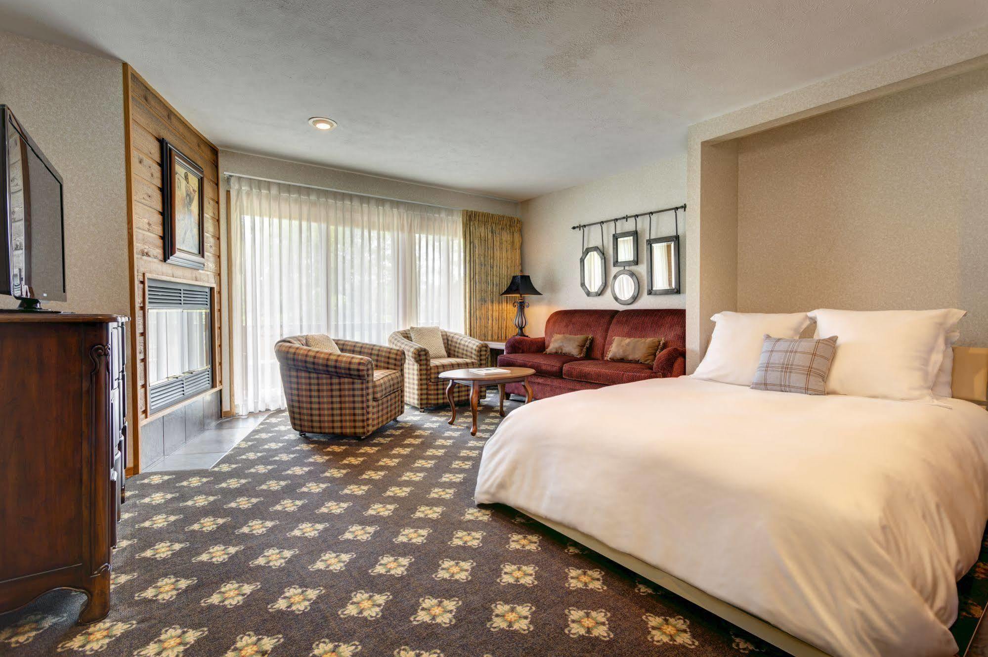 The Highlands At Harbor Springs Hotel Exterior foto